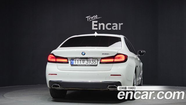 BMW 5-Series 530i Luxury