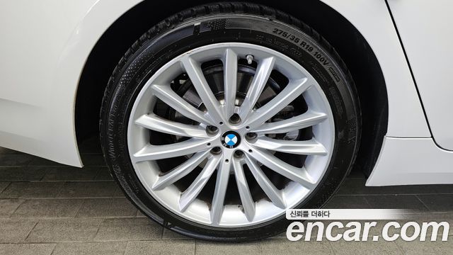 BMW 5-Series 530i Luxury