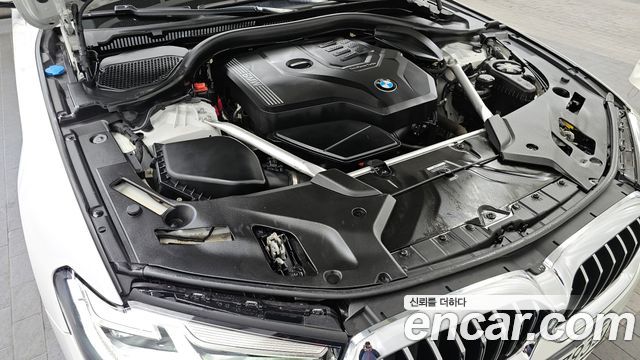 BMW 5-Series 530i Luxury