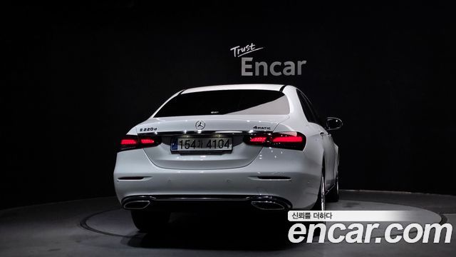 Mercedes-Benz E-Class E220d 4MATIC Exclusive