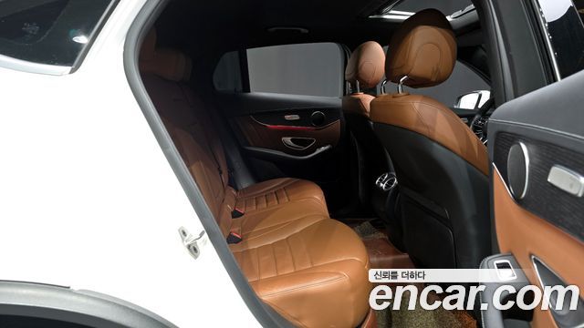 Mercedes-Benz GLC-Class GCL300 4MATIC Coupe