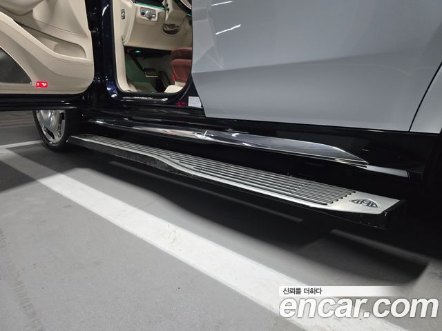 Mercedes-Benz GLS-Class Maybach GLS600 4MATIC Manufakur