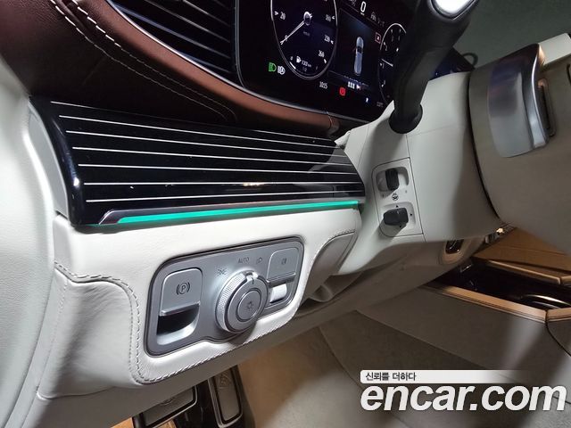 Mercedes-Benz GLS-Class Maybach GLS600 4MATIC Manufakur