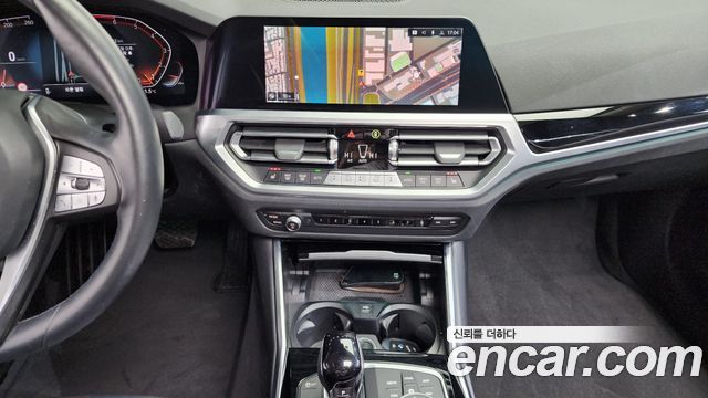 BMW 3-Series 320i