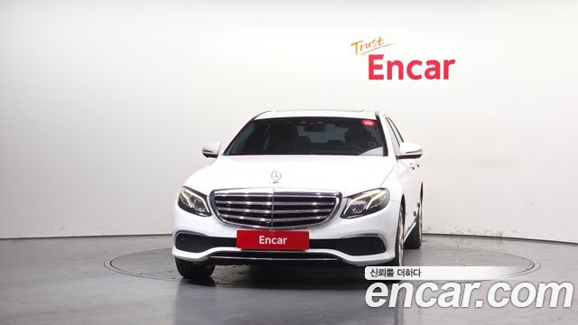 Mercedes-Benz E-Class E300 4MATIC Exclusive