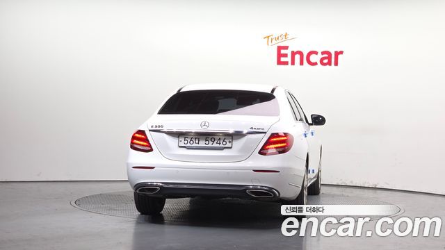 Mercedes-Benz E-Class E300 4MATIC Exclusive