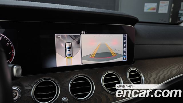 Mercedes-Benz E-Class E300 4MATIC Exclusive