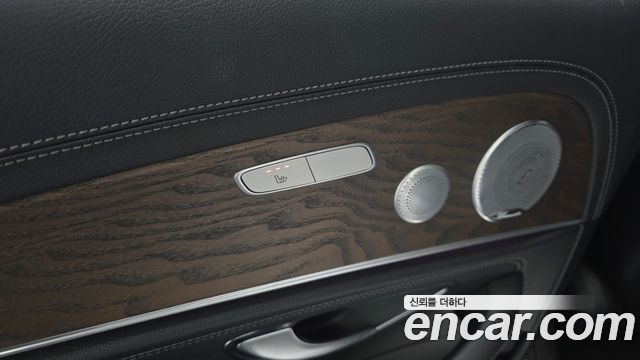 Mercedes-Benz E-Class E300 4MATIC Exclusive