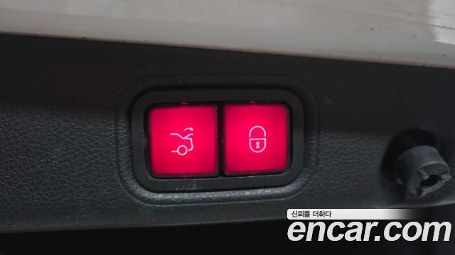 Mercedes-Benz E-Class E300 4MATIC Exclusive