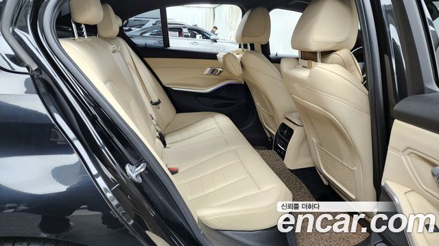 BMW 3-Series 330i M Sport