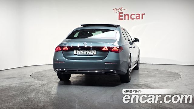 Mercedes-Benz E-Class E200 Avantgarde