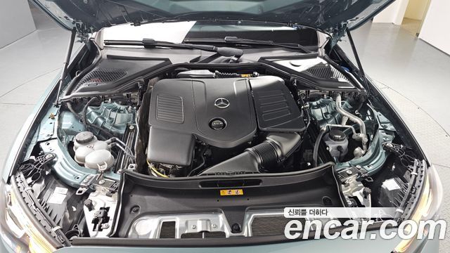 Mercedes-Benz E-Class E200 Avantgarde