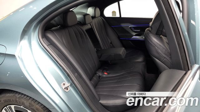 Mercedes-Benz E-Class E200 Avantgarde