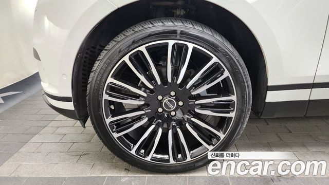 Land Rover Range Rover Velar 2.0 D240 SE