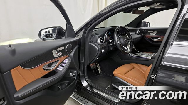 Mercedes-Benz GLC-Class GLC300e 4MATIC Coupe