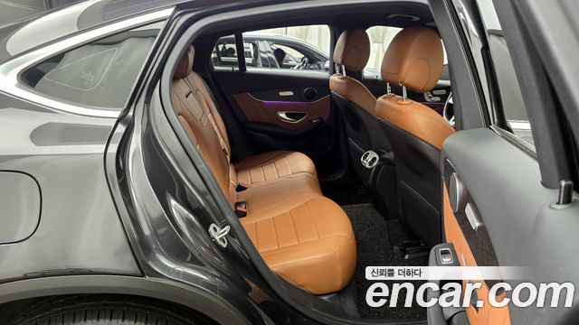 Mercedes-Benz GLC-Class GLC300e 4MATIC Coupe