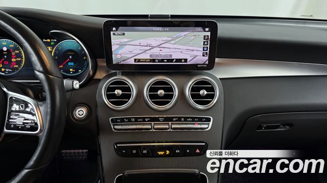 Mercedes-Benz GLC-Class GLC300e 4MATIC Coupe