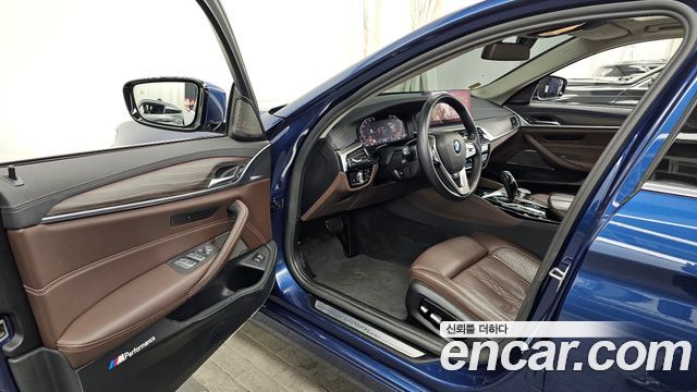 BMW 5-Series 530i Luxury