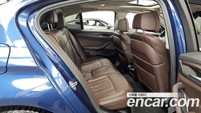 BMW 5-Series 530i Luxury