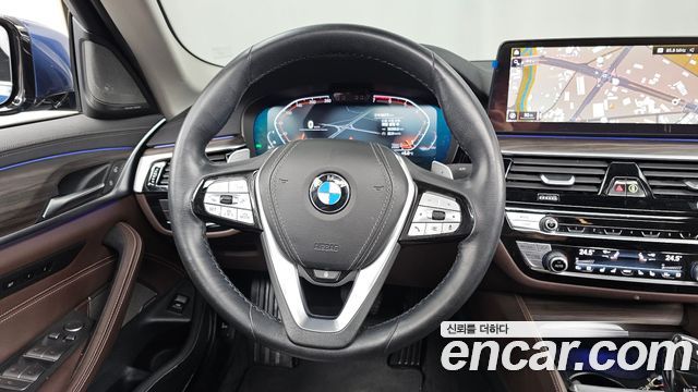 BMW 5-Series 530i Luxury