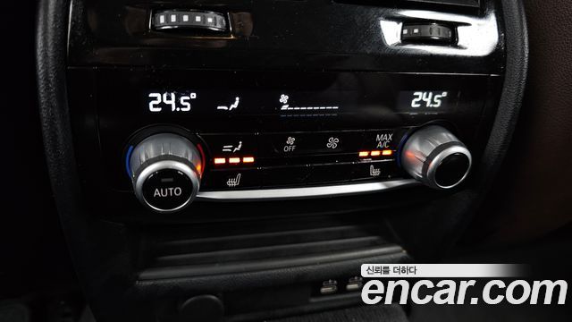 BMW 5-Series 530i Luxury