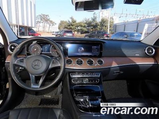 Mercedes-Benz E-Class E220d Exclusive