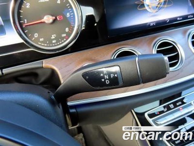 Mercedes-Benz E-Class E220d Exclusive
