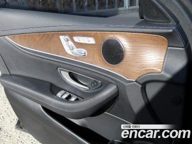 Mercedes-Benz E-Class E220d Exclusive