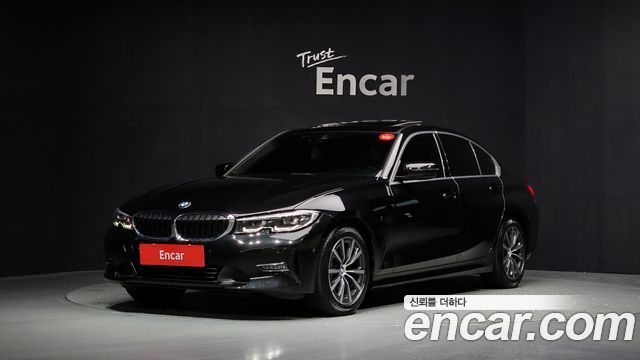 BMW 3-Series 320i