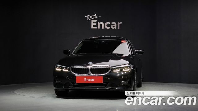 BMW 3-Series 320i