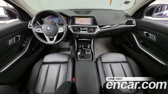 BMW 3-Series 320i