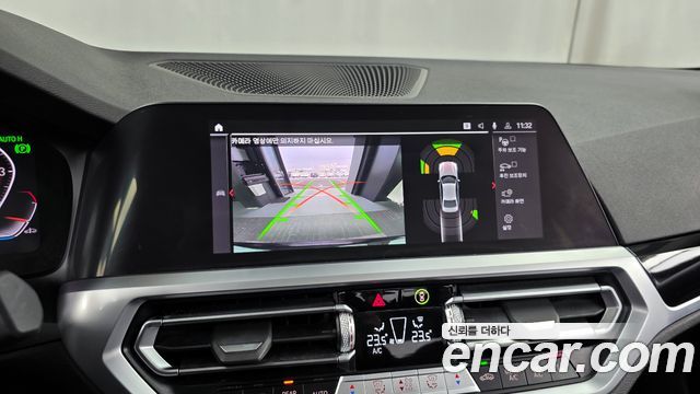 BMW 3-Series 320i