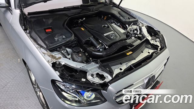 Mercedes-Benz E-Class E300 4MATIC AMG Line