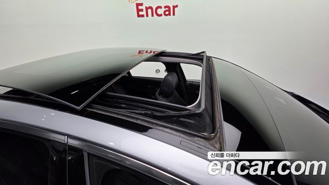 Mercedes-Benz E-Class E300 4MATIC AMG Line