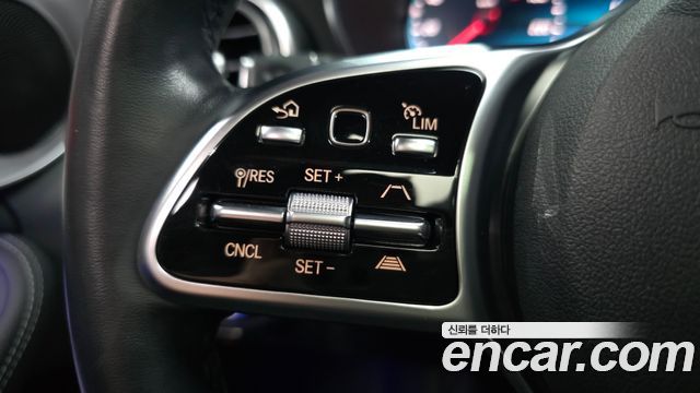 Mercedes-Benz C-Class C200 AMG Line