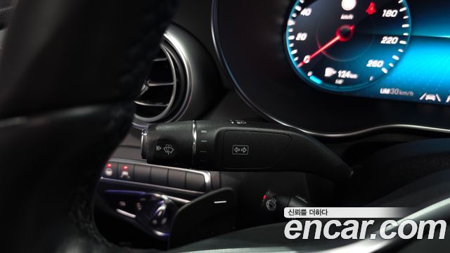 Mercedes-Benz C-Class C200 AMG Line