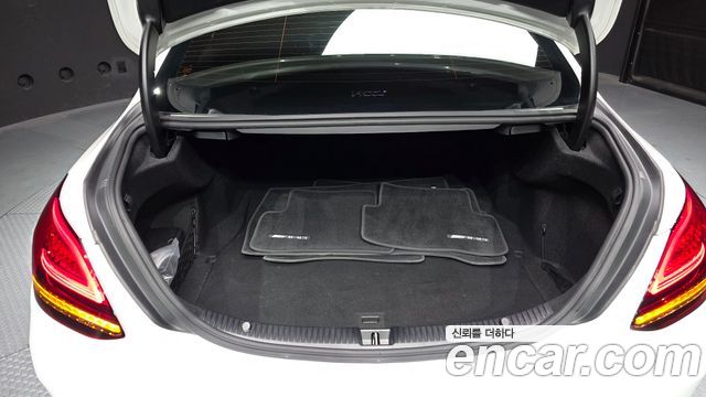 Mercedes-Benz C-Class C200 AMG Line