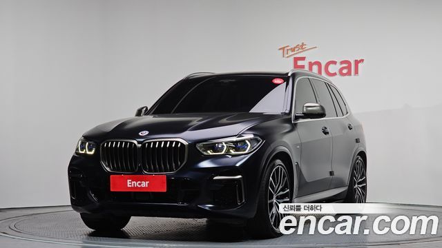 BMW X5 M50i