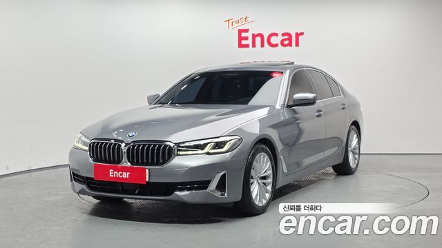 BMW 5-Series 520i Luxury