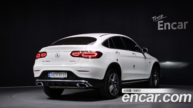Mercedes-Benz GLC-Class GLC300e 4MATIC Coupe