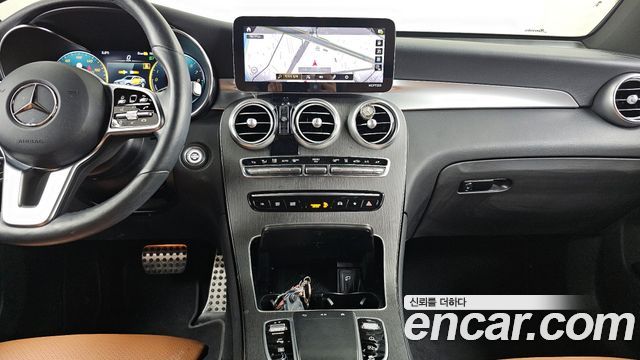 Mercedes-Benz GLC-Class GLC300e 4MATIC Coupe
