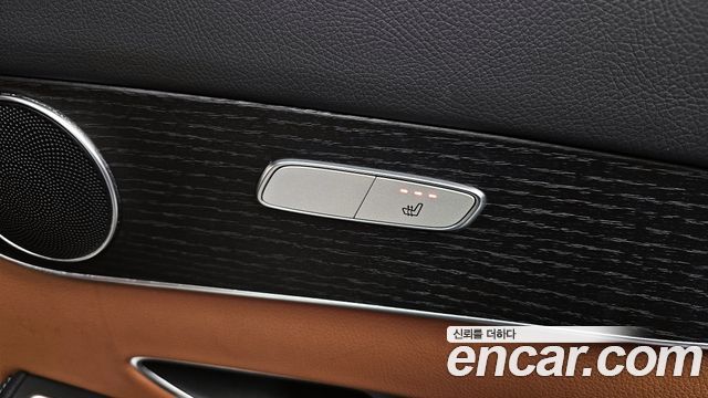 Mercedes-Benz GLC-Class GLC300e 4MATIC Coupe