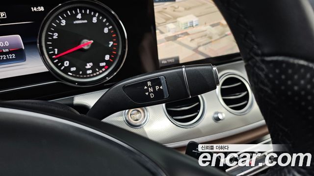 Mercedes-Benz E-Class E200 Avantgarde
