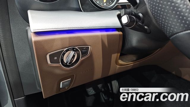 Mercedes-Benz E-Class E200 Avantgarde