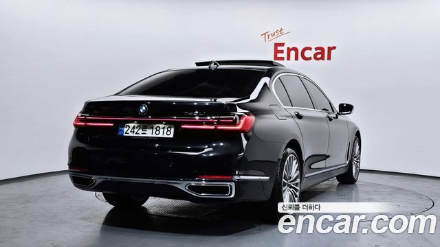 BMW 7-Series 740Li xDrive Design Pure Excellence