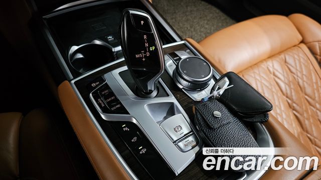 BMW 7-Series 740Li xDrive Design Pure Excellence
