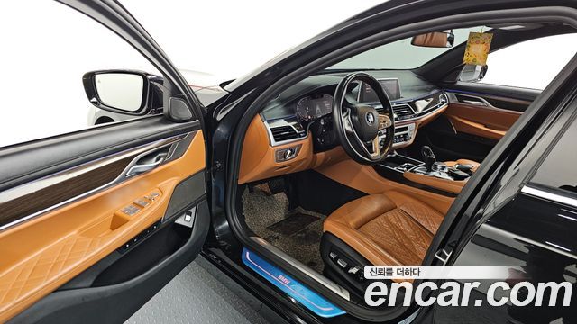 BMW 7-Series 740Li xDrive Design Pure Excellence