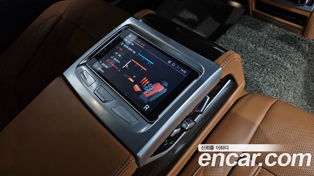 BMW 7-Series 740Li xDrive Design Pure Excellence