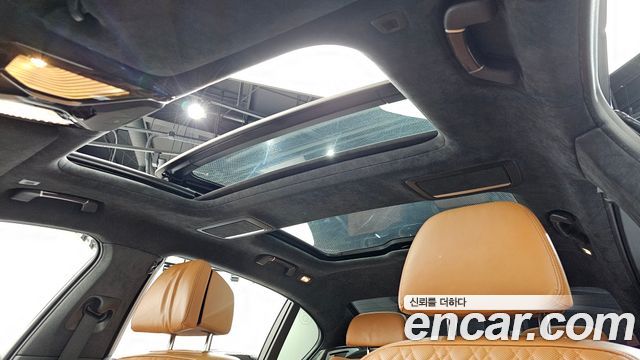 BMW 7-Series 740Li xDrive Design Pure Excellence