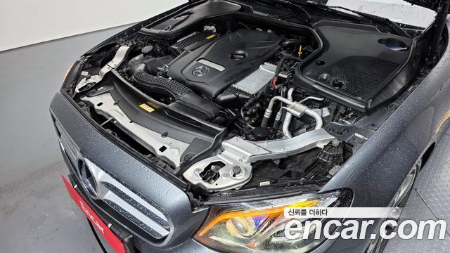 Mercedes-Benz E-Class E300 Avantgarde